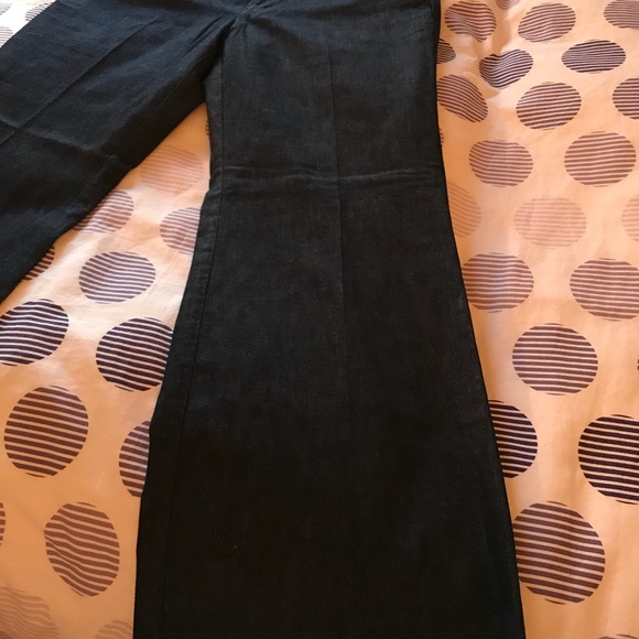 GAP jeans- like new, worn maybe once! - Picture 2 of 3